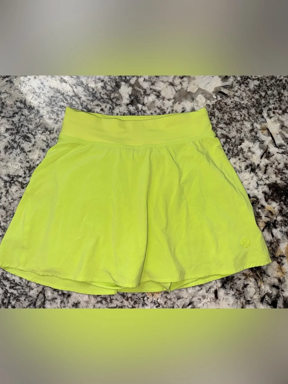 Lululemon Hi Rise Tennis Skirt Beam Yellow & matching Court Rival Cropped shirt